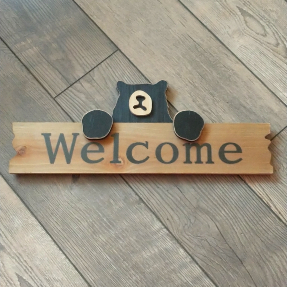 Wood Bear Welcome Sign